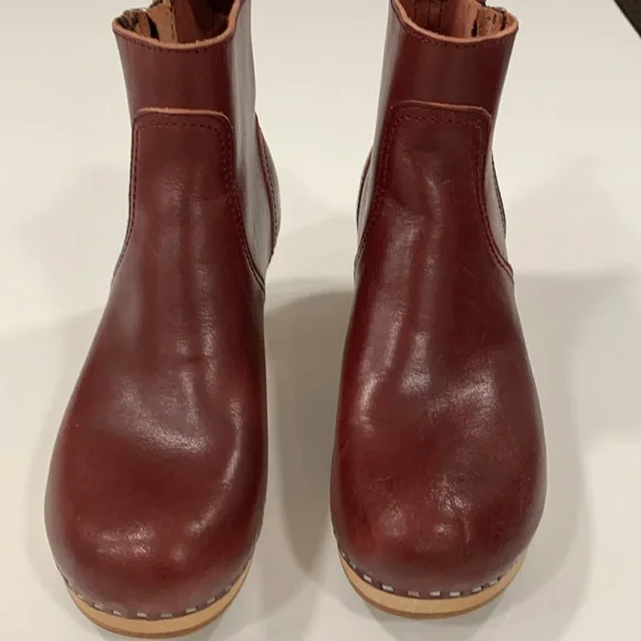 SWEDISH HASBEENS Zip It Emy Burgundy, Size 38 - Picture 2 of 5